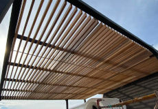 Kisi-kisi kayu bengkirai proyek Tarumajaya Bekasi